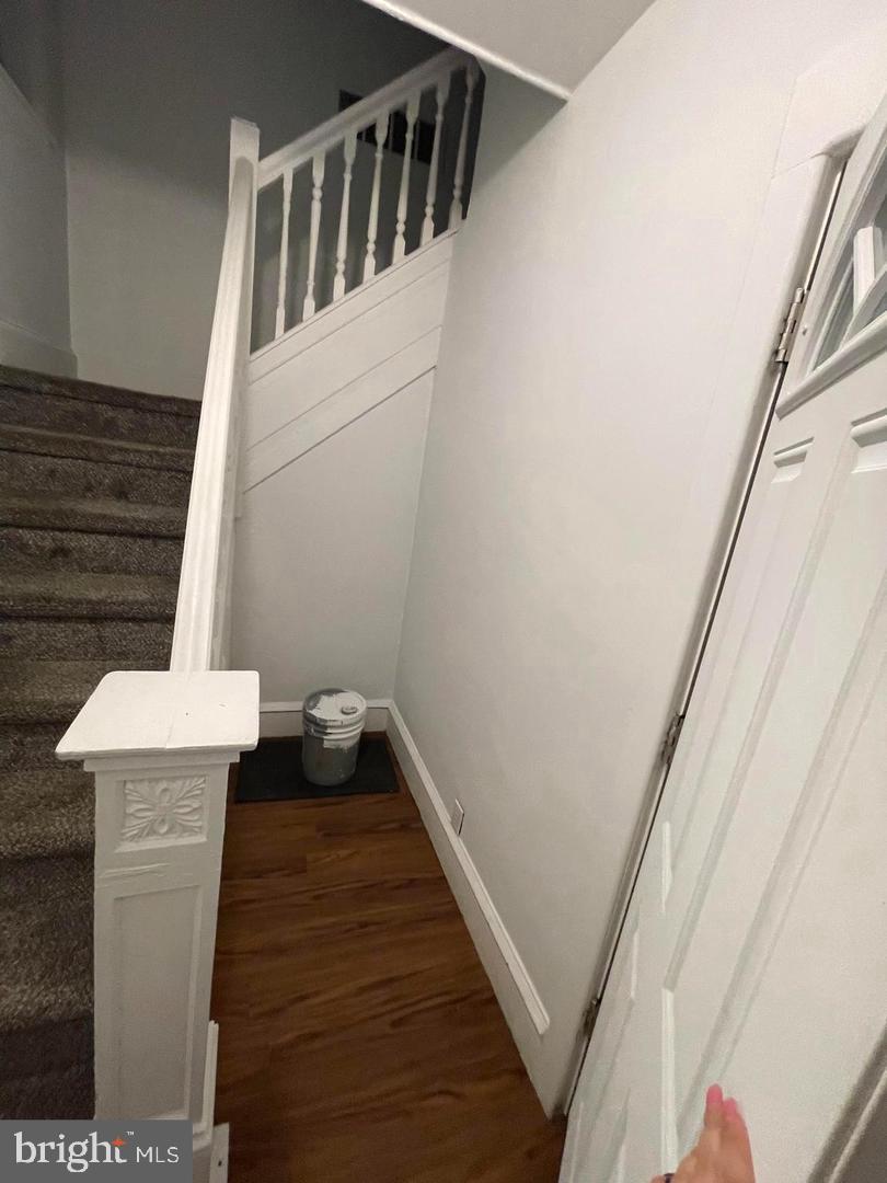 201 W LINCOLN AVENUE 2