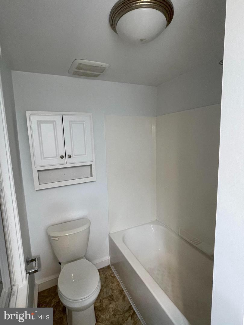 201 W LINCOLN AVENUE 2