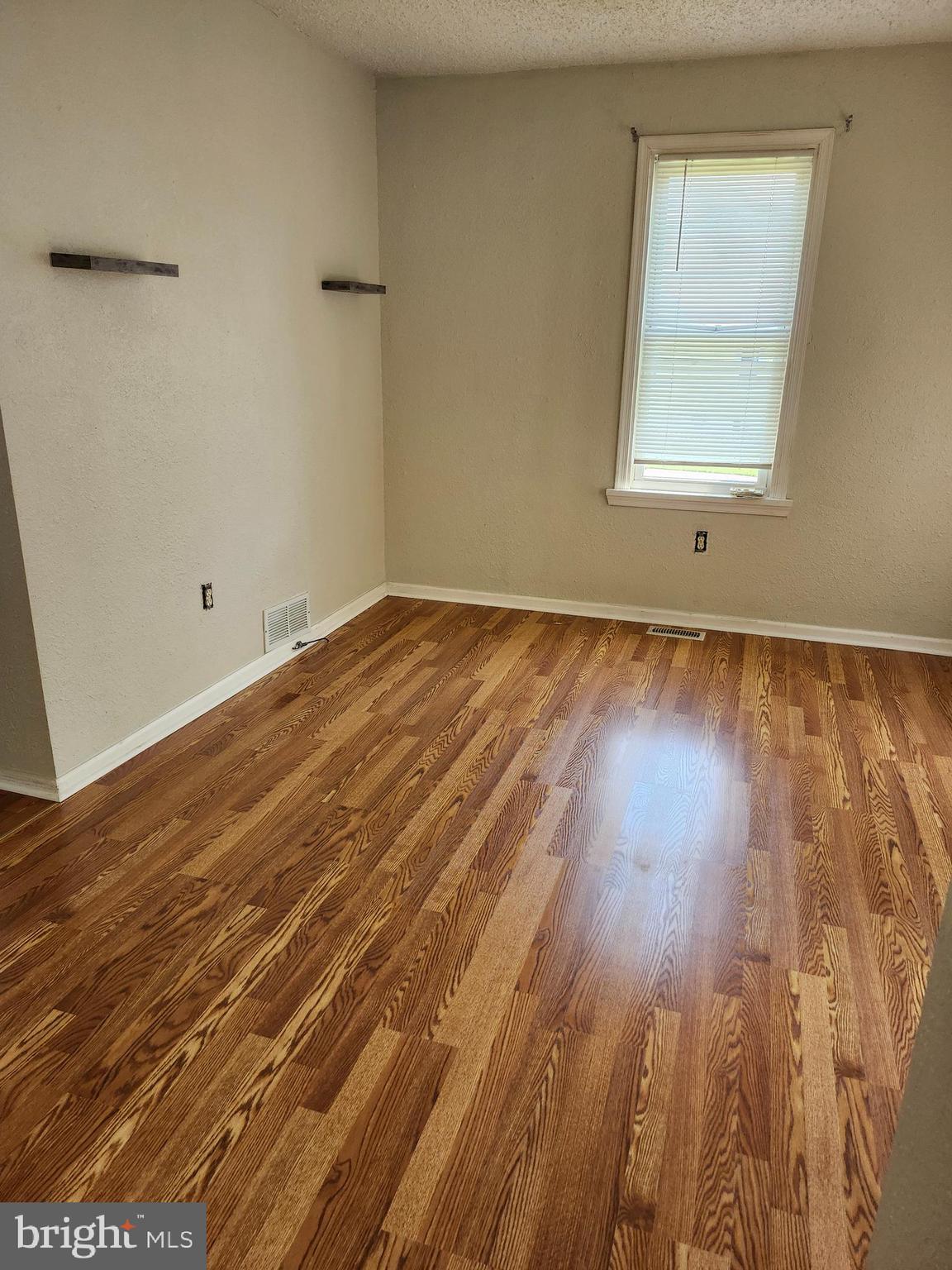 201 W LINCOLN AVENUE 1