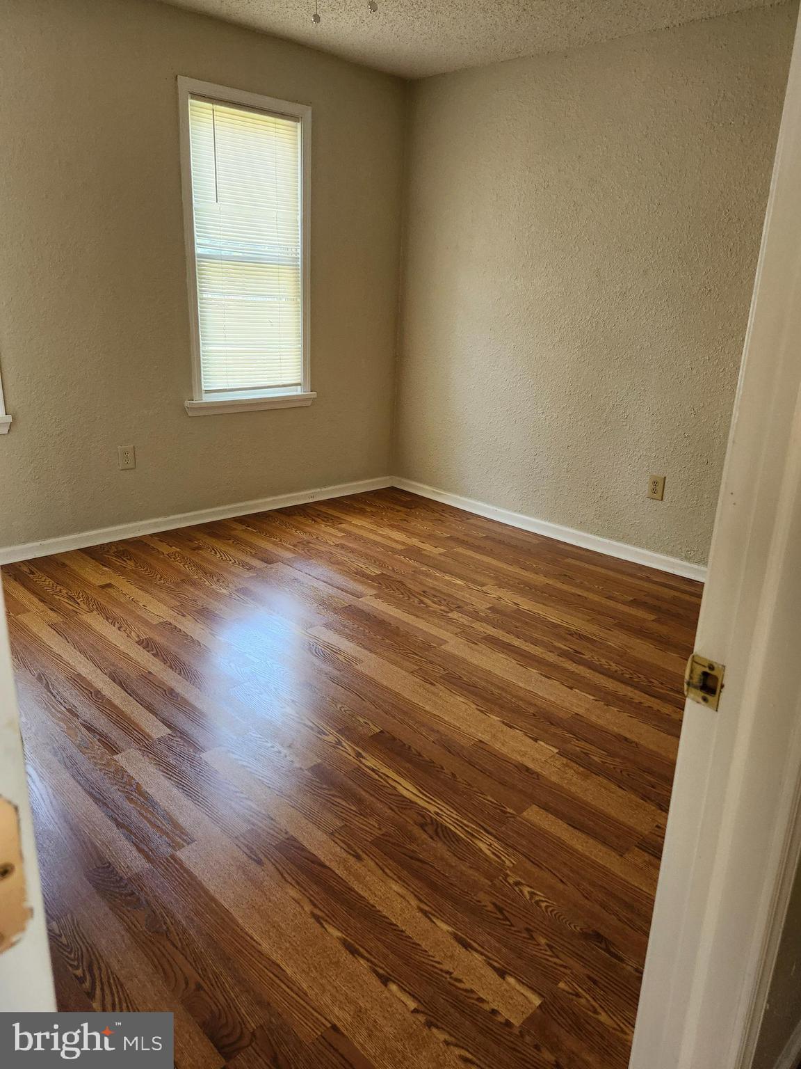 201 W LINCOLN AVENUE 1