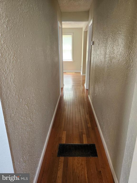 201 W LINCOLN AVENUE 1