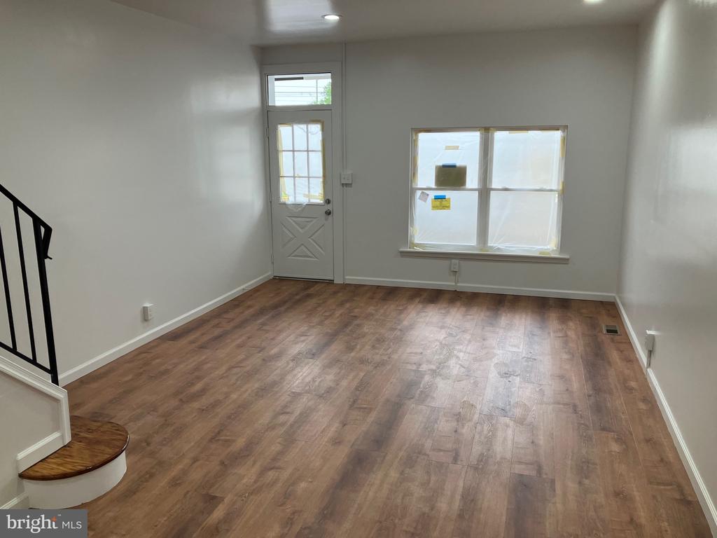 229 S BROADWAY