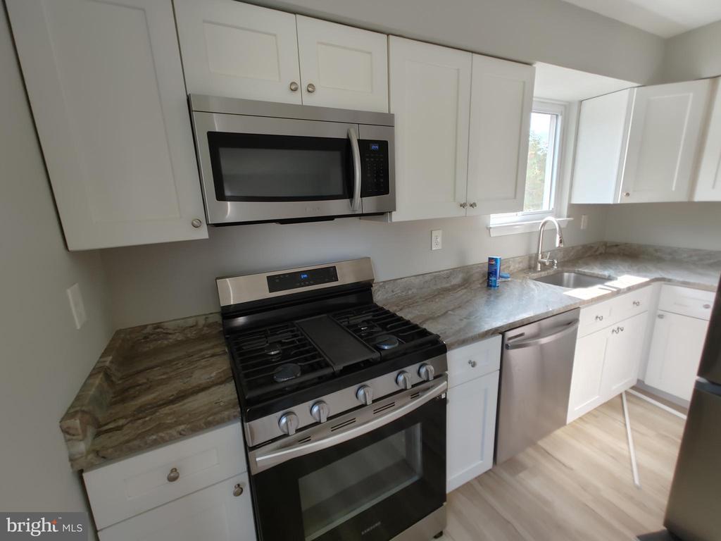 649 JARVIS ROAD B