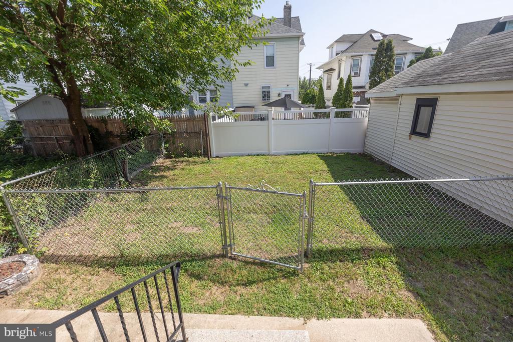 935 SOMERSET STREET