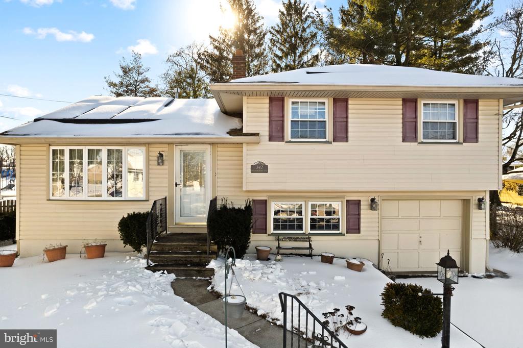 342 DEARBORNE AVENUE