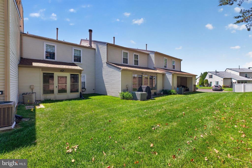 54 KNOLL DRIVE