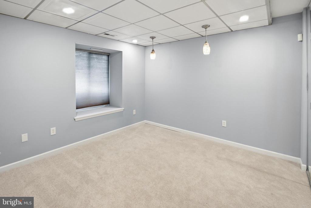 141 CHELSEA CIRCLE