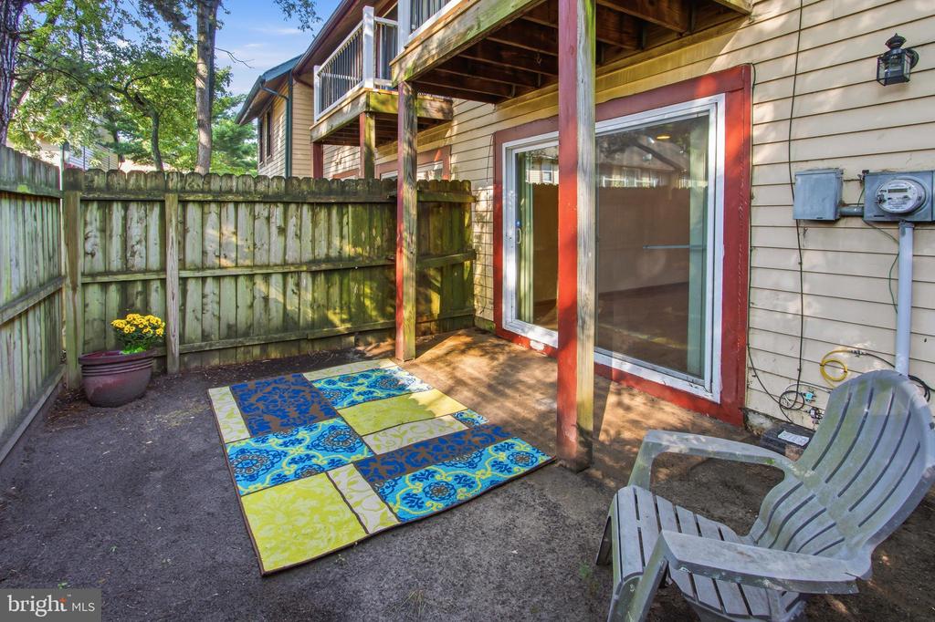 141 CHELSEA CIRCLE