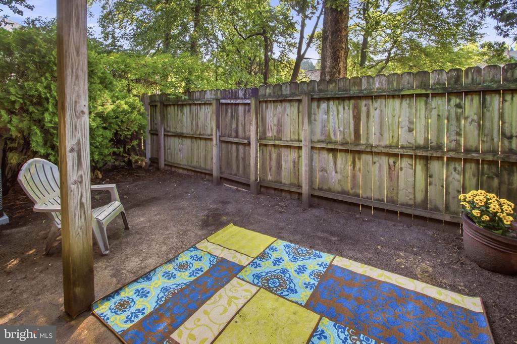 141 CHELSEA CIRCLE