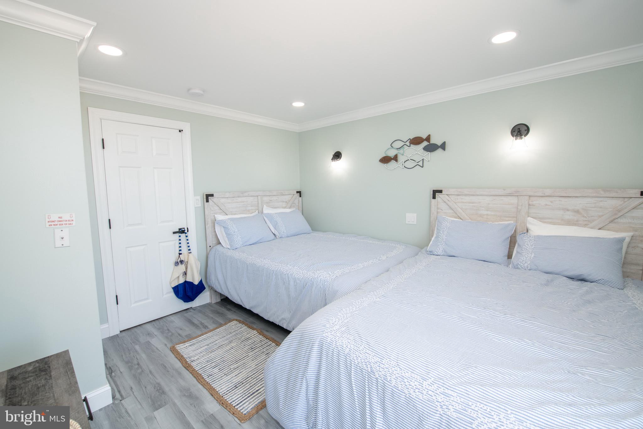 225 E WILDWOOD AVENUE 422