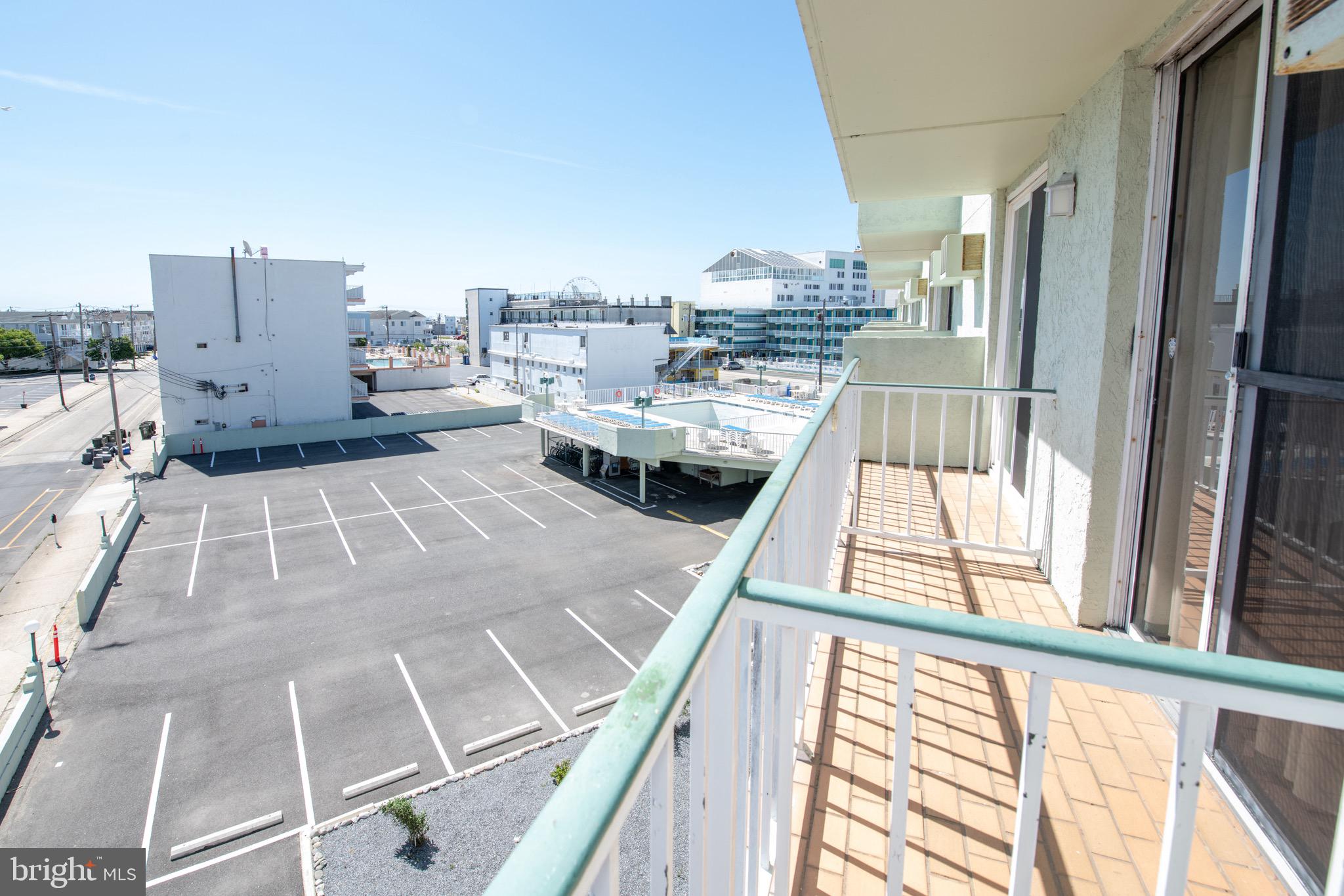 225 E WILDWOOD AVENUE 422