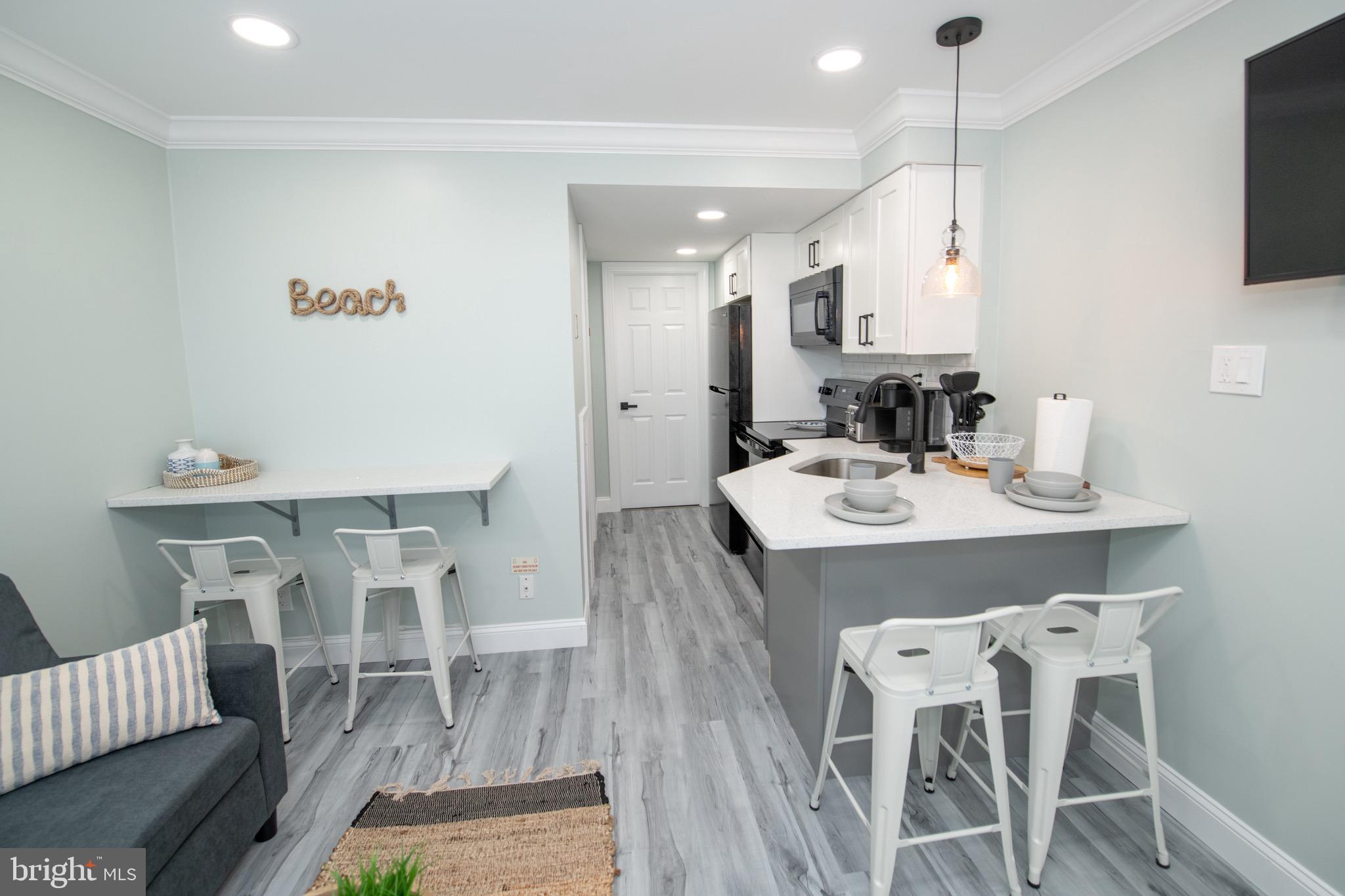 225 E WILDWOOD AVENUE 422