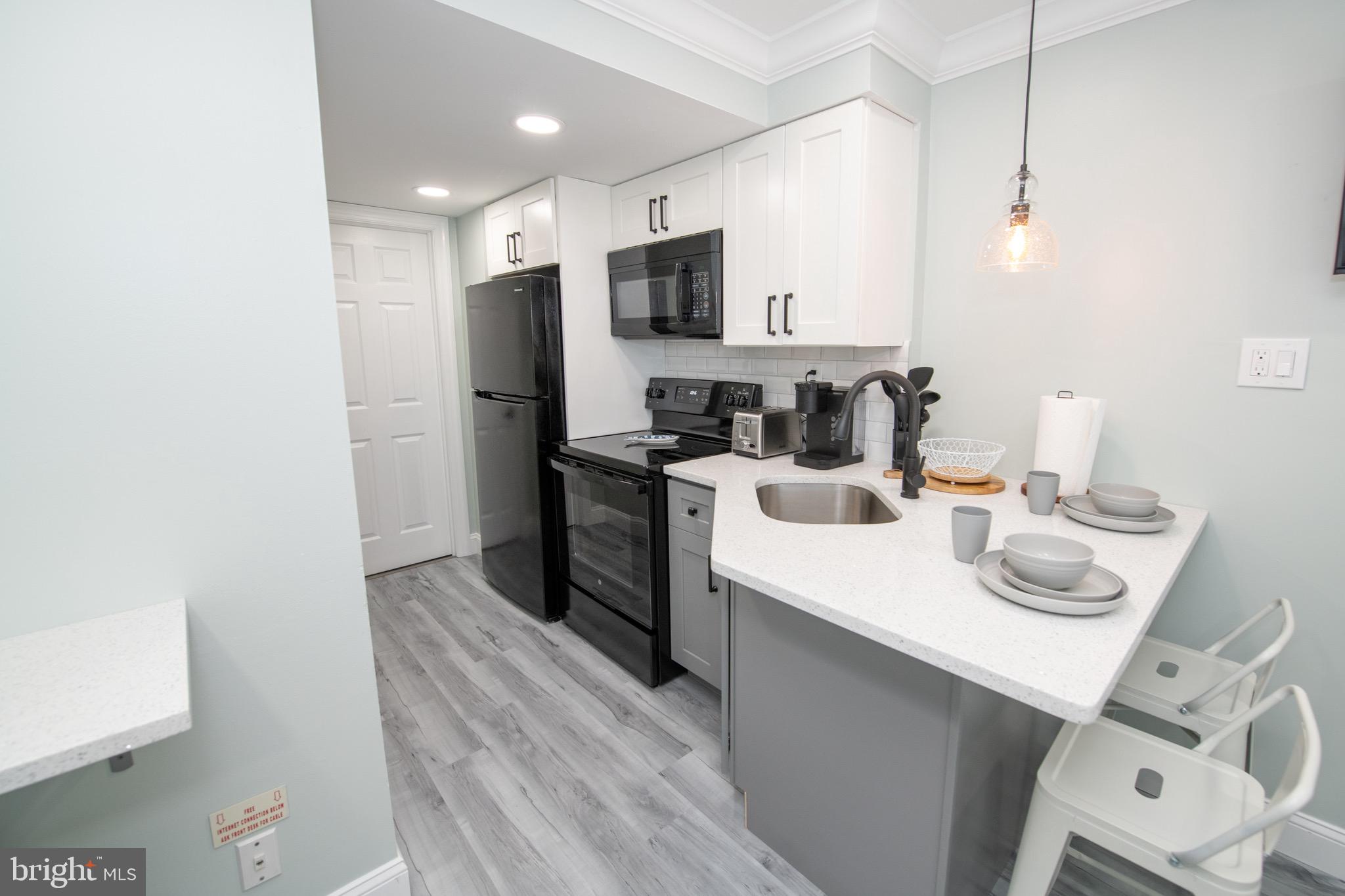 225 E WILDWOOD AVENUE 422