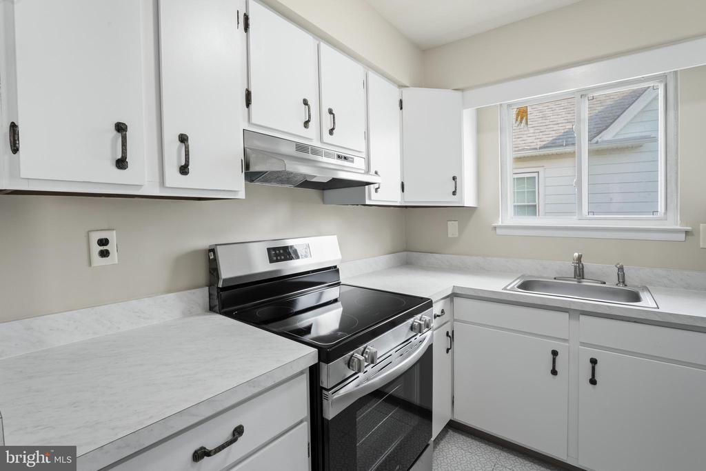 225 STATION AVENUE