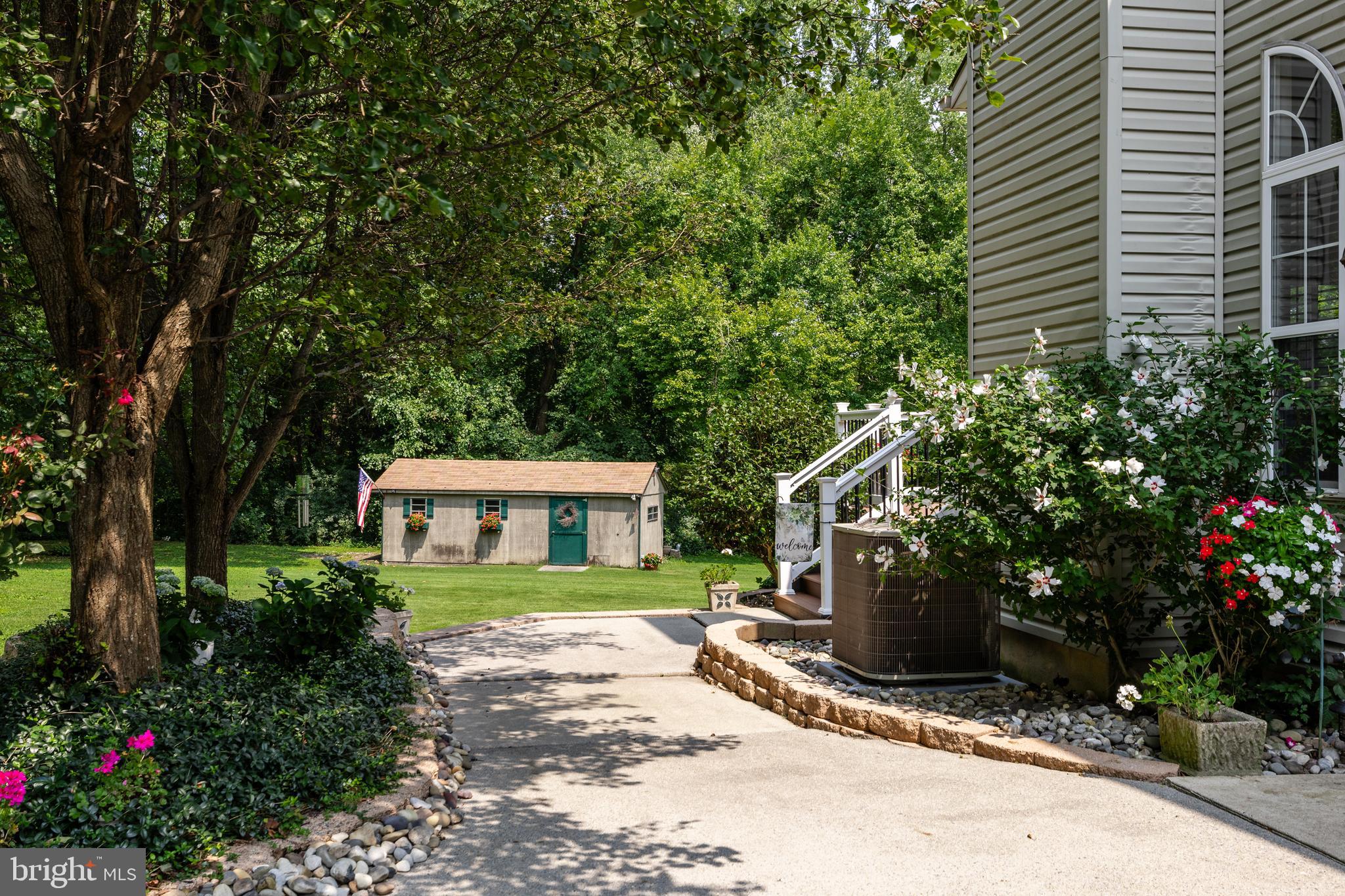 113 HENDRICKSON COURT