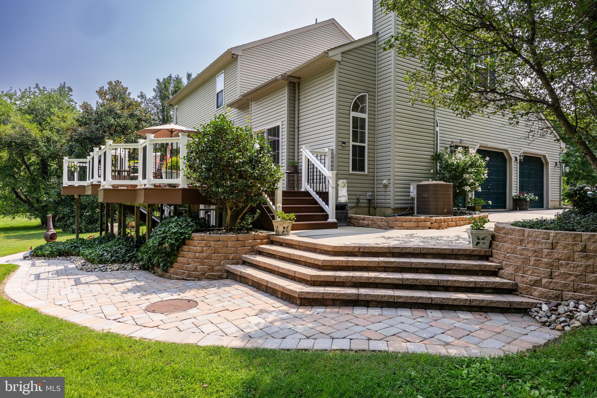 113 HENDRICKSON COURT