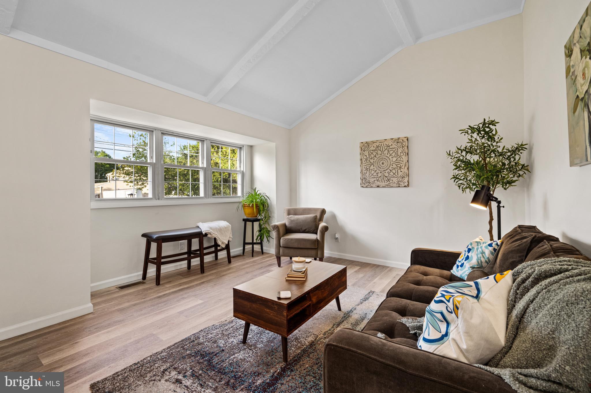 649 SACRAMENTO DRIVE