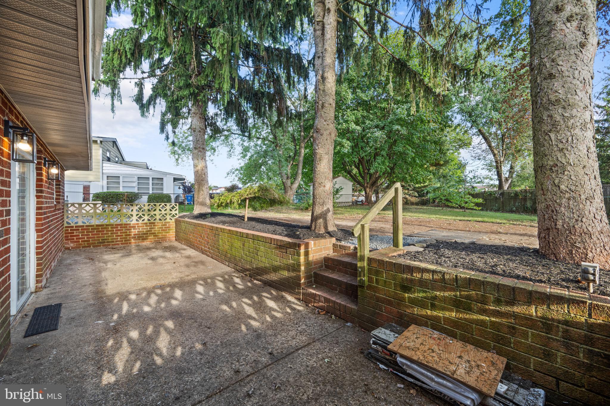 649 SACRAMENTO DRIVE