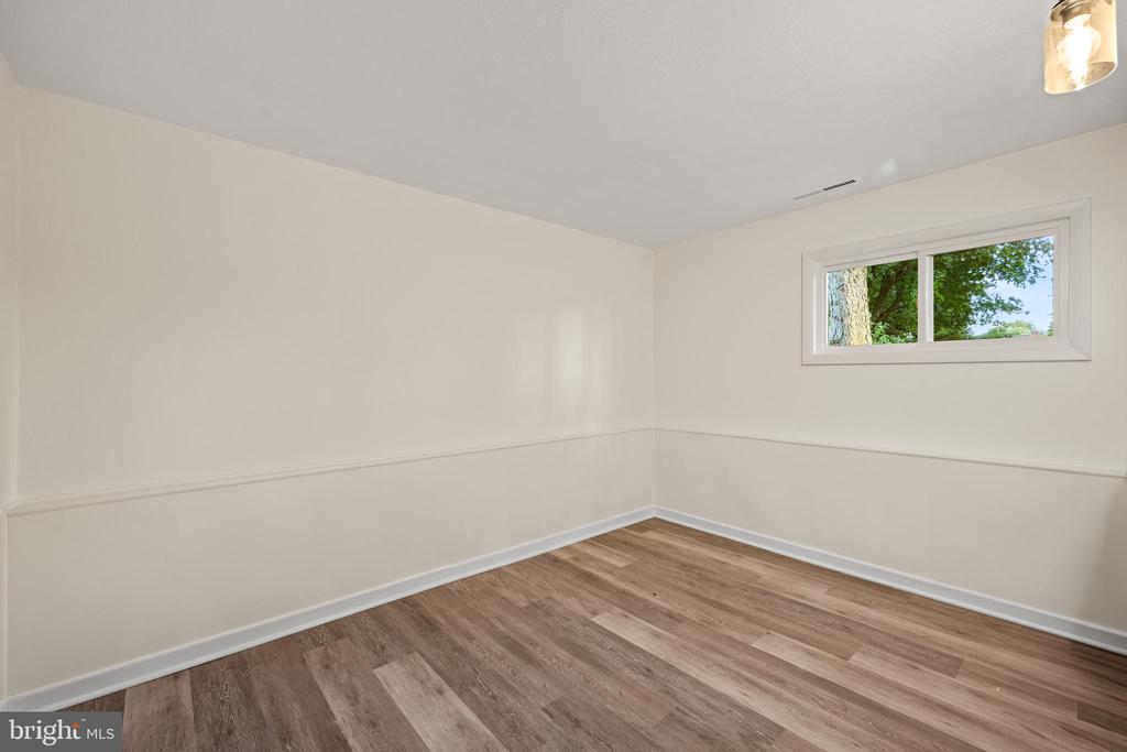 649 SACRAMENTO DRIVE