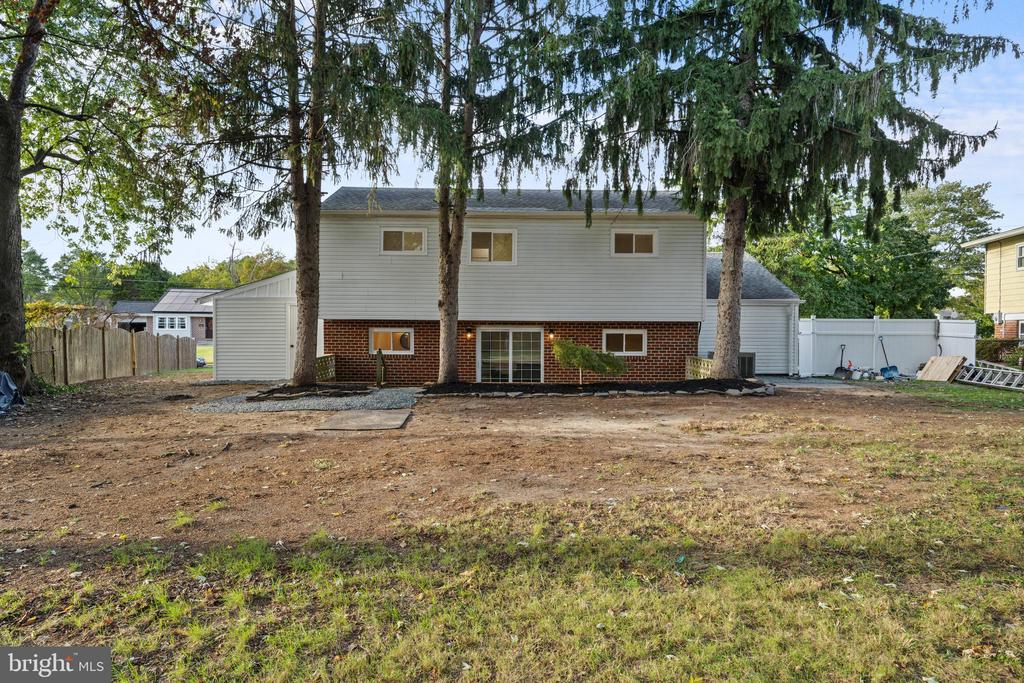649 SACRAMENTO DRIVE