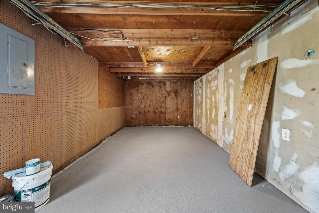 649 SACRAMENTO DRIVE