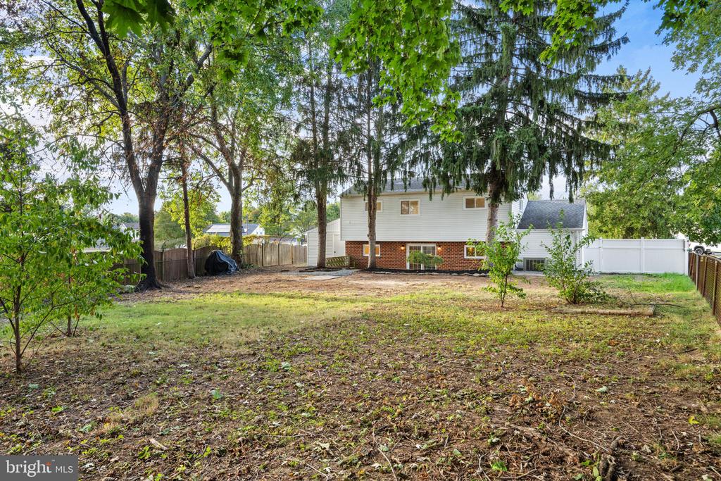 649 SACRAMENTO DRIVE