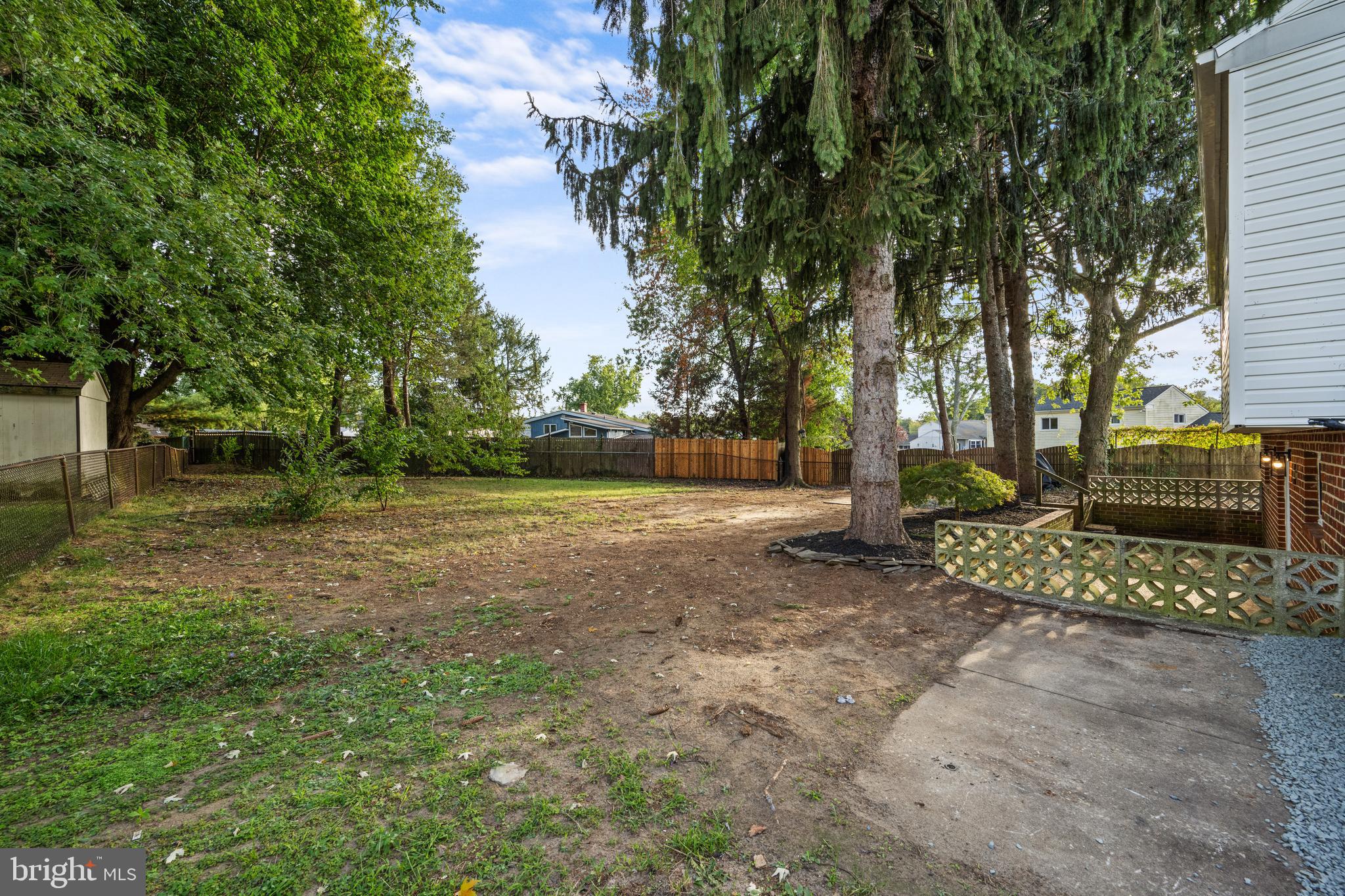 649 SACRAMENTO DRIVE