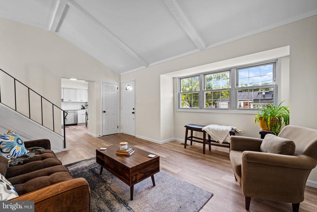 649 SACRAMENTO DRIVE