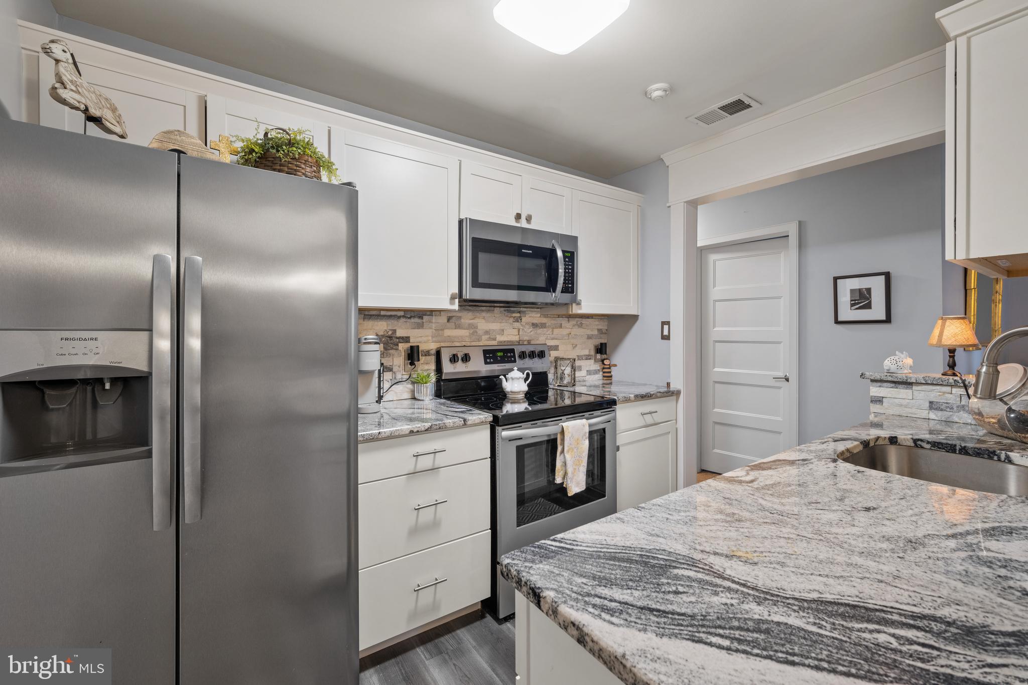 6 JOSIAH BARTLETT BLDG