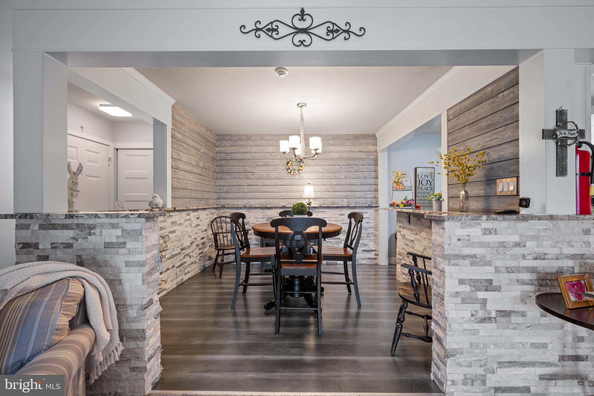 6 JOSIAH BARTLETT BLDG