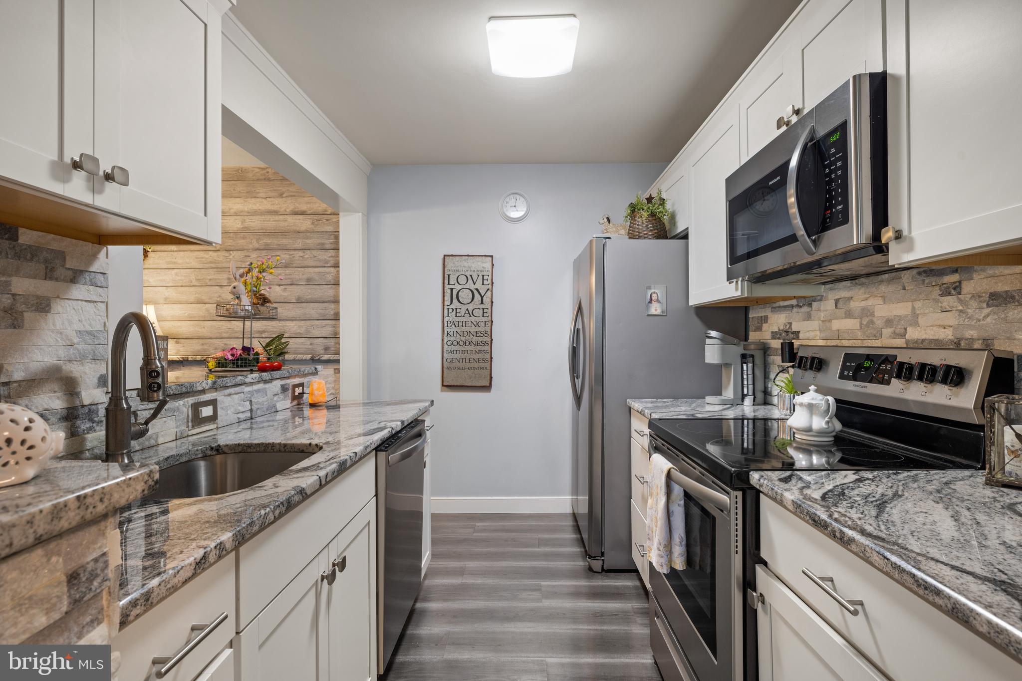 6 JOSIAH BARTLETT BLDG