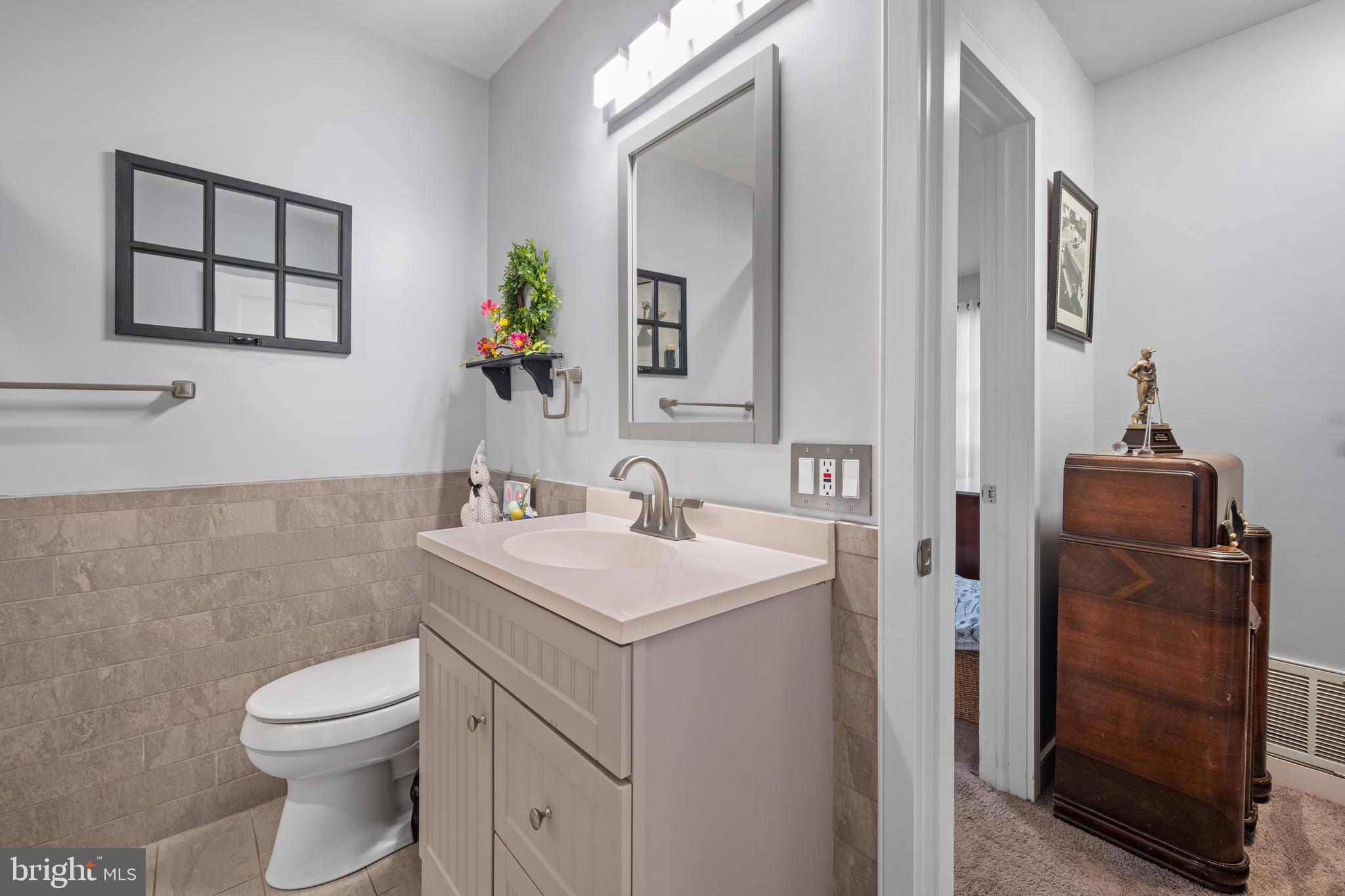 6 JOSIAH BARTLETT BLDG