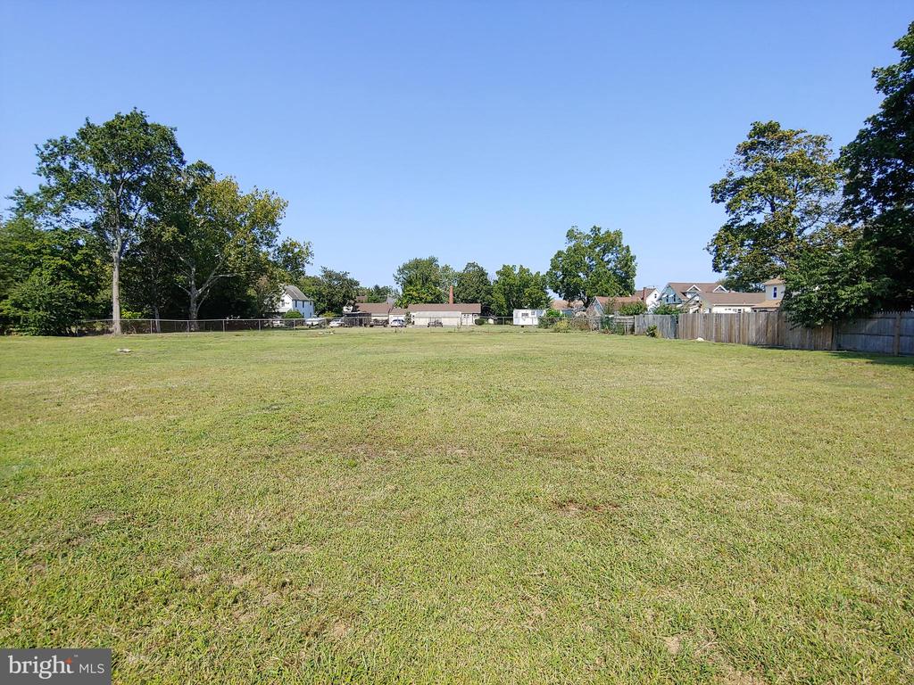 118-128 JESSUP STREET 126