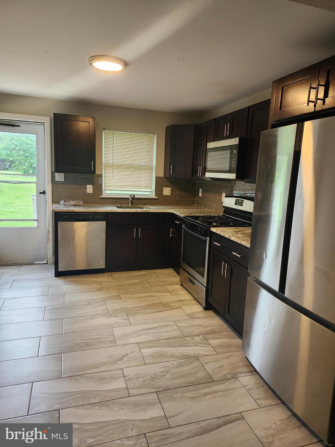 118-128 JESSUP STREET 126