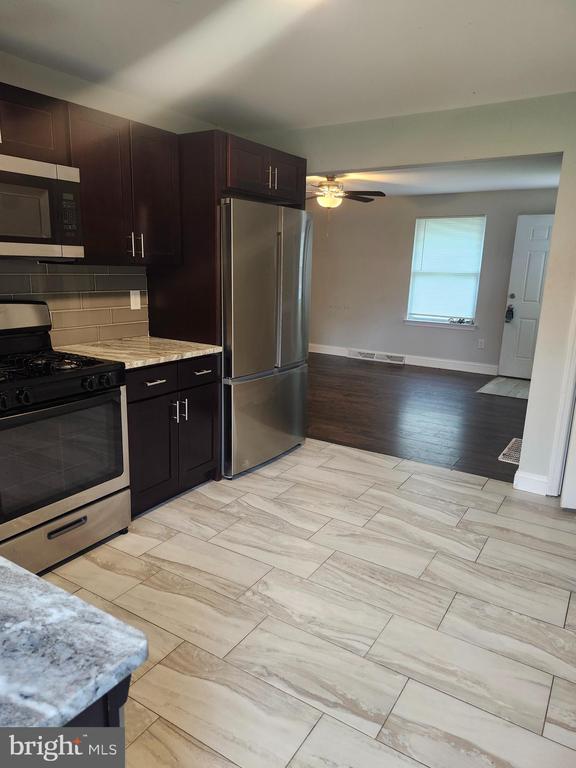 118-128 JESSUP STREET 126