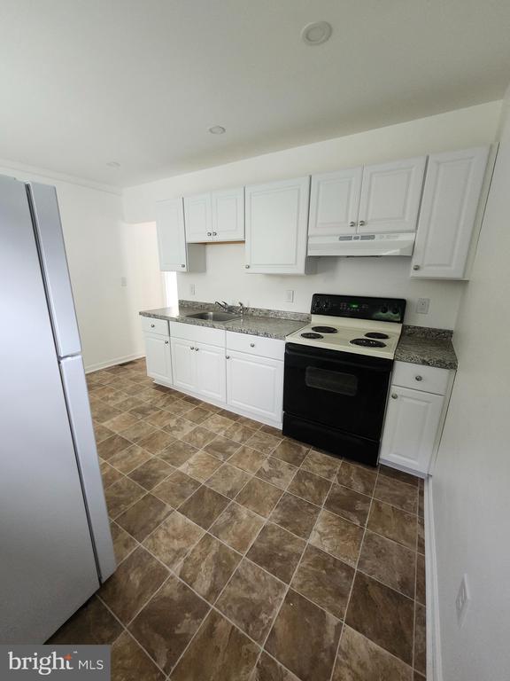 47 HOPKINS STREET 1