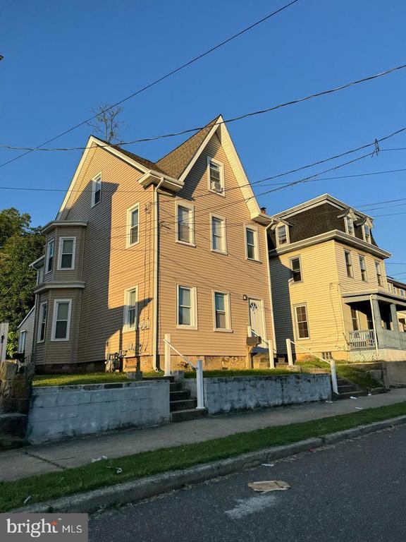 47 HOPKINS STREET 1