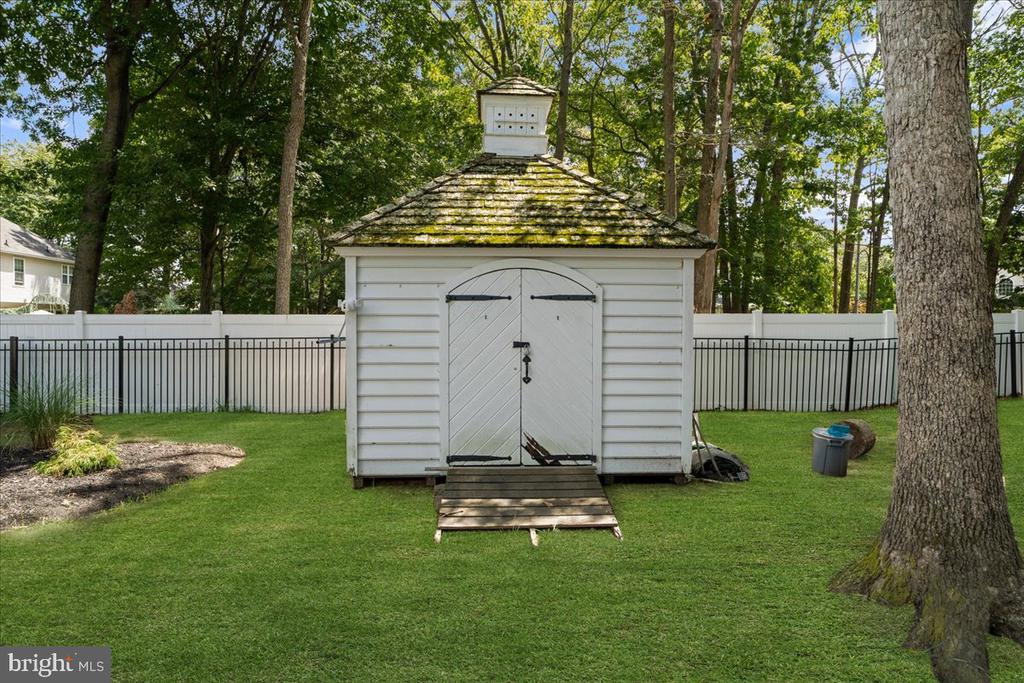 1714 BIDEN LANE