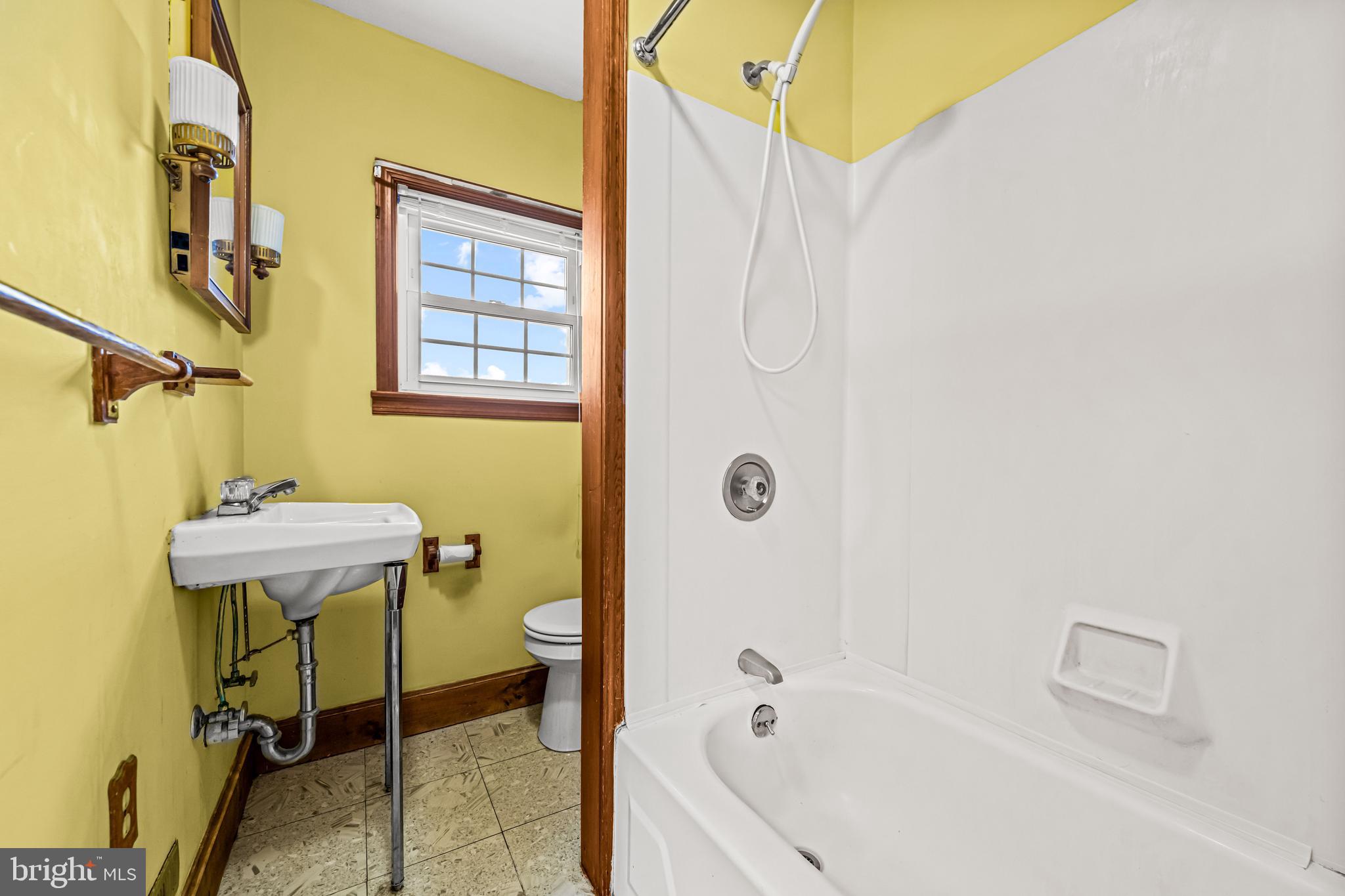 122-124 TURNER STREET