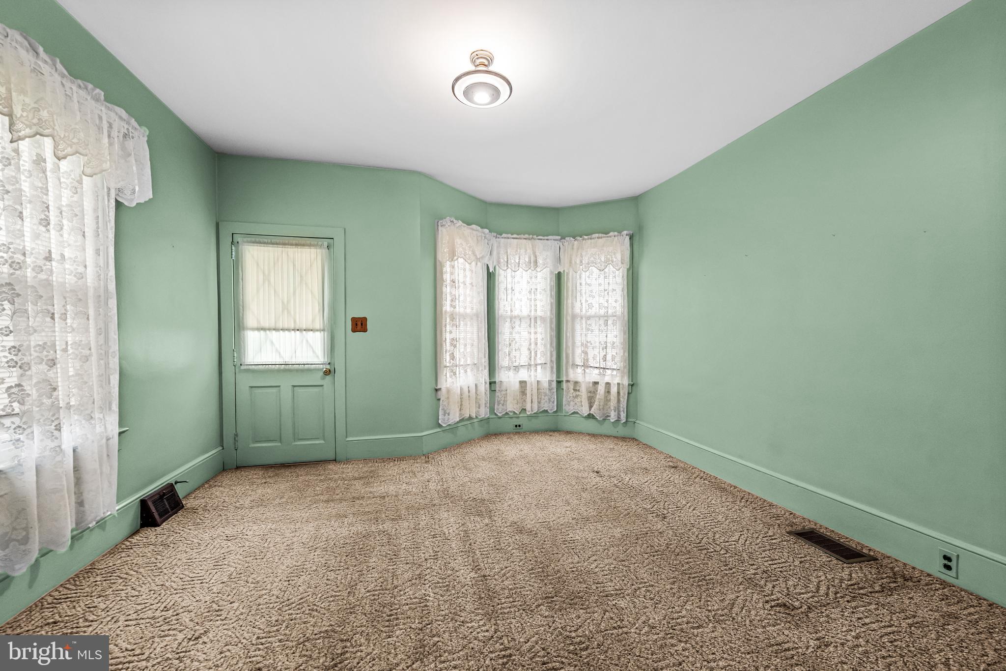 122-124 TURNER STREET