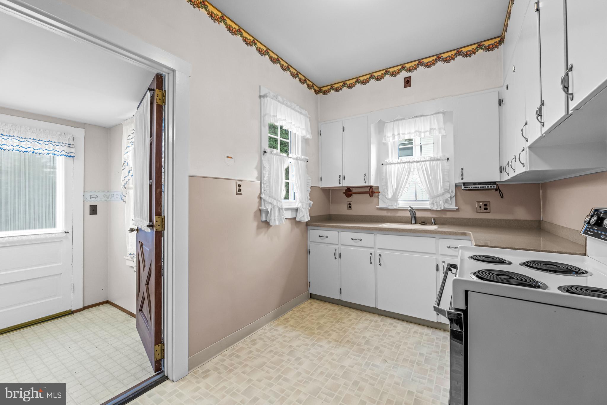 122-124 TURNER STREET