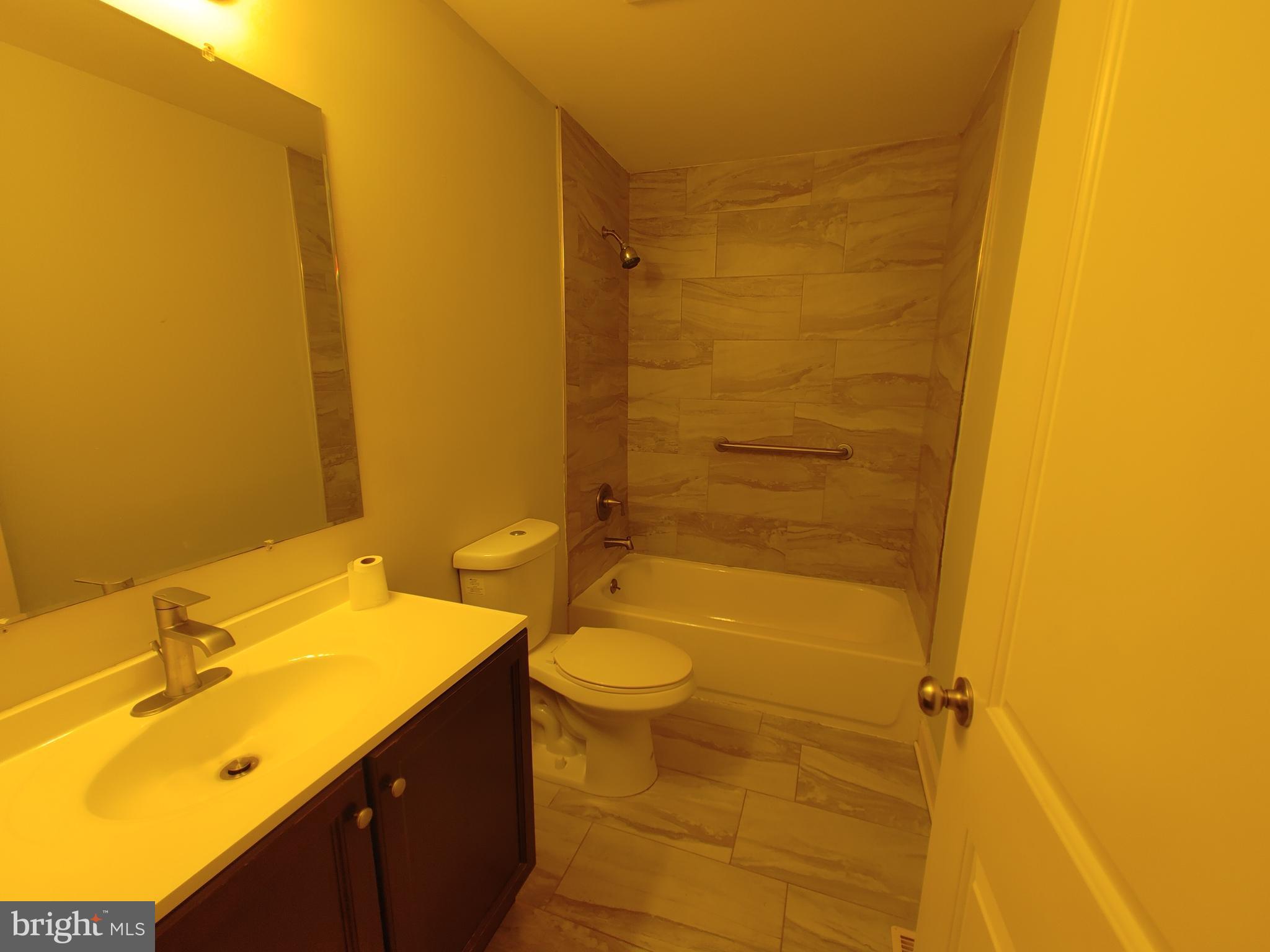 118-128 JESSUP STREET 128