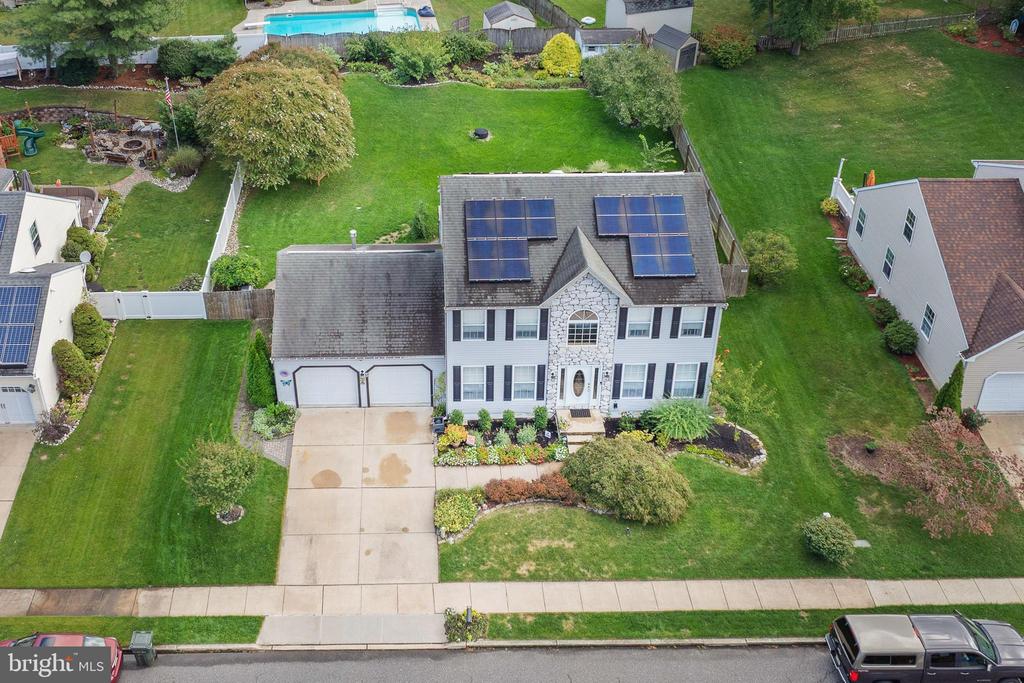90 CANDLEWOOD DRIVE