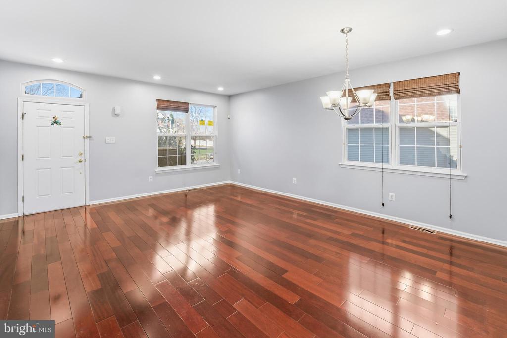 109 HOLLY DRIVE