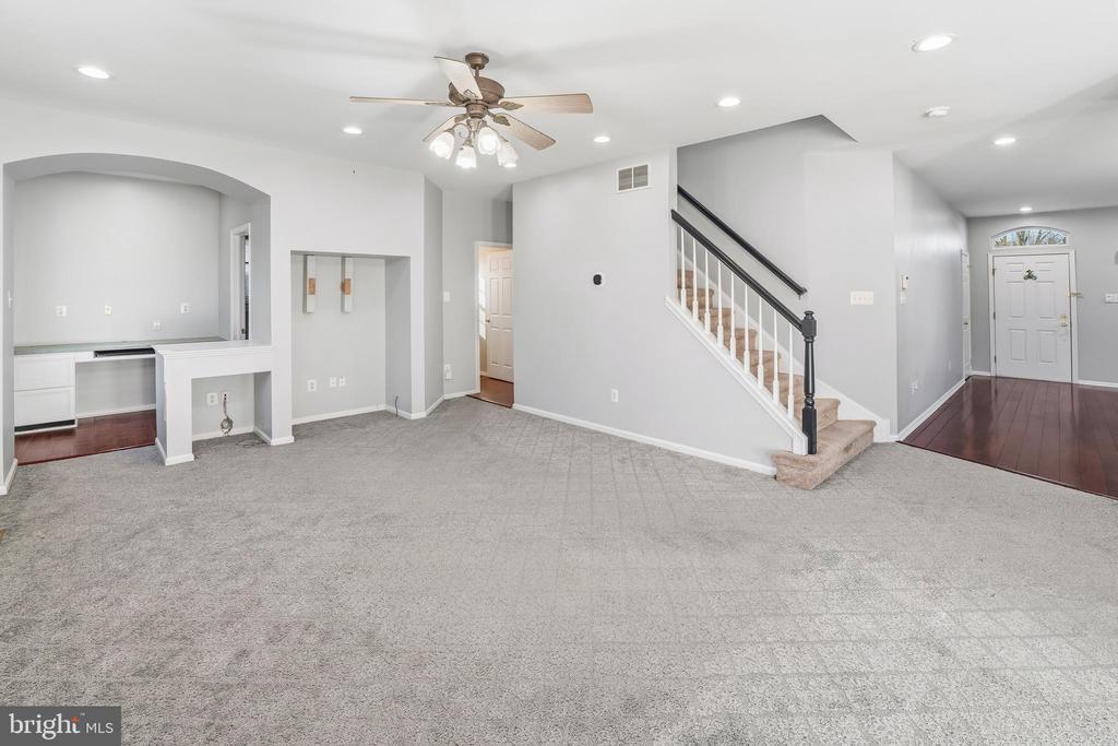 109 HOLLY DRIVE