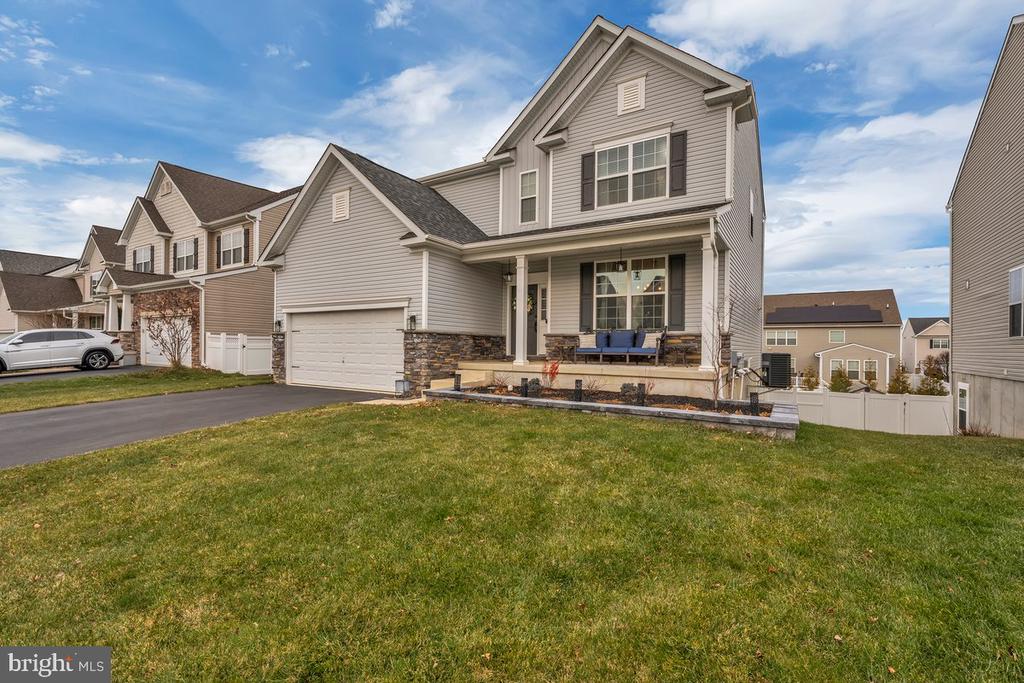 11 COTTONWOOD ROAD