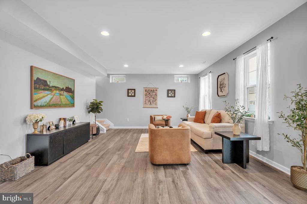 11 COTTONWOOD ROAD