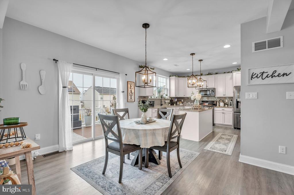 11 COTTONWOOD ROAD