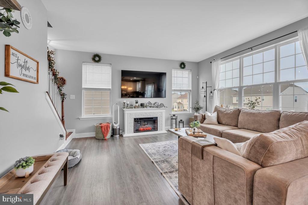 11 COTTONWOOD ROAD