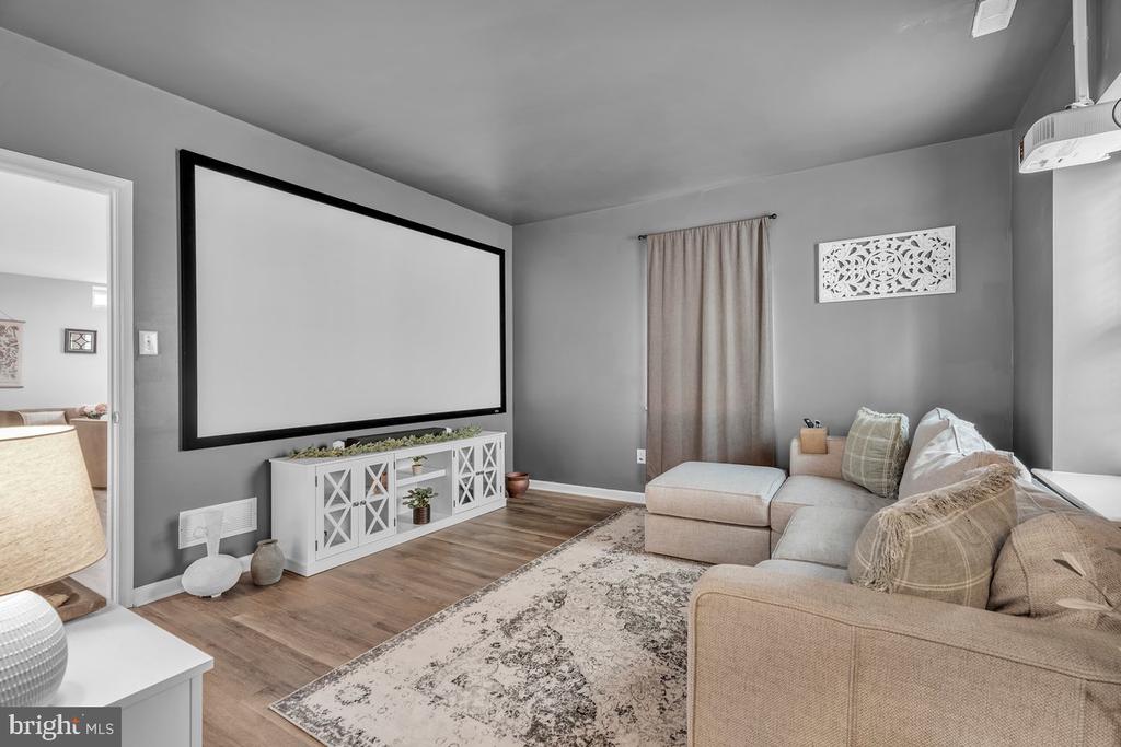 11 COTTONWOOD ROAD